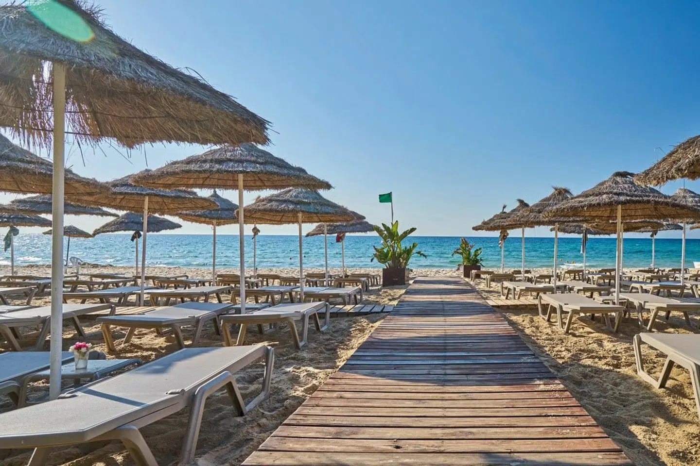 Royal Nozha Beach Strand