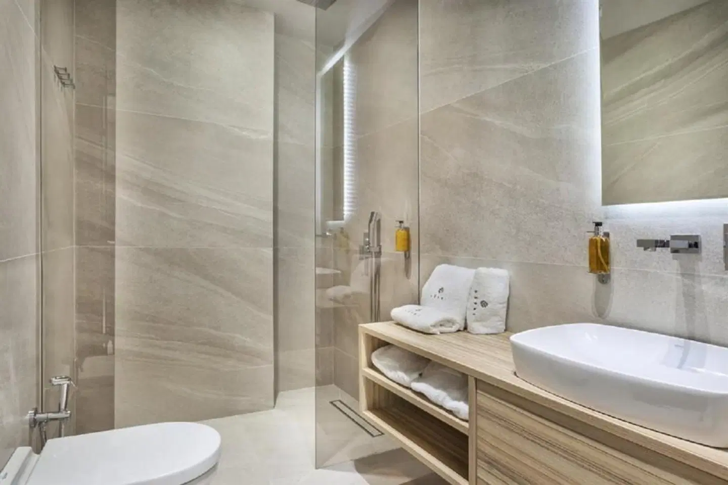 Pefki Deluxe Residences BATHROOM