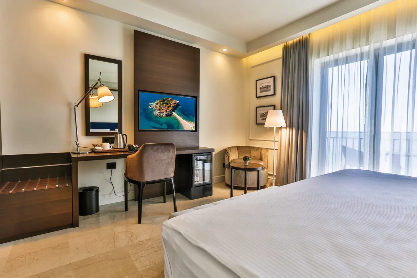 California ROOM_EXAMPLE