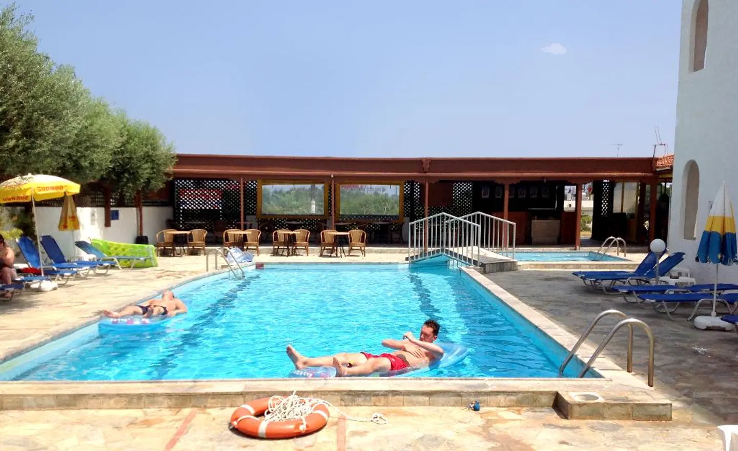 Krits Hotel OUTDOOR_POOL