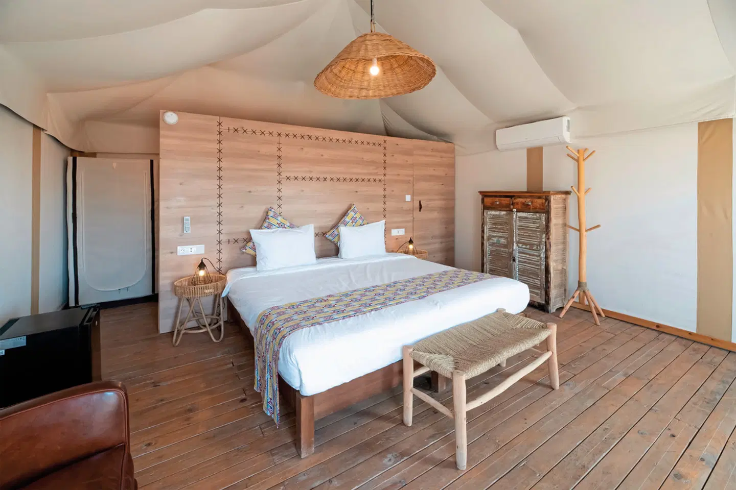 Inara Camp ROOM_EXAMPLE