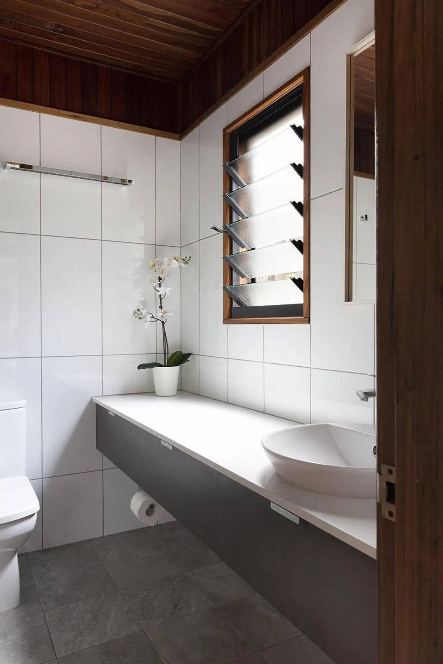 The Oasis Apartments and Treetop Houses Badezimmer