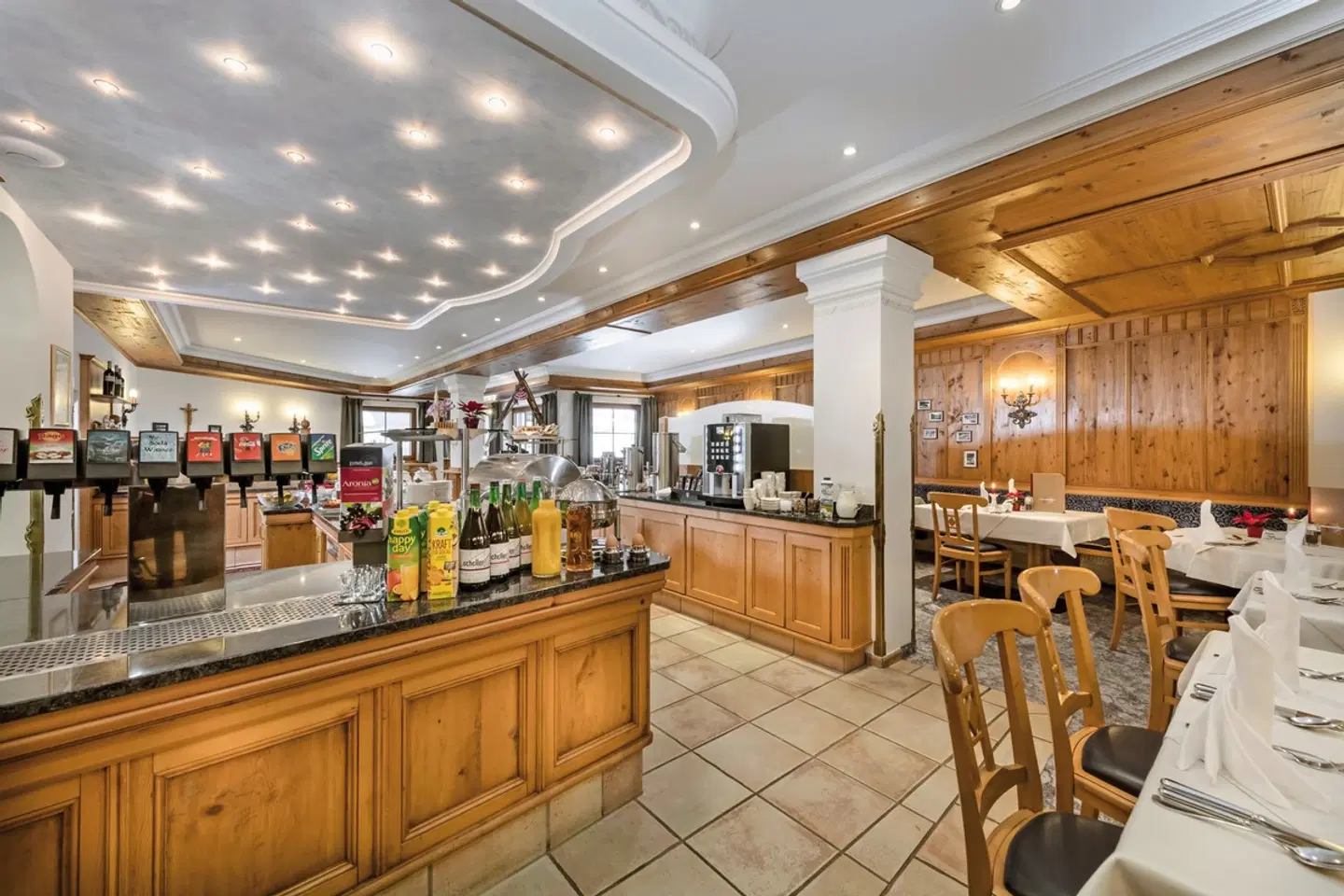 MAGIC MOUNTAINS Hotel Zauchensee Zentral Bar