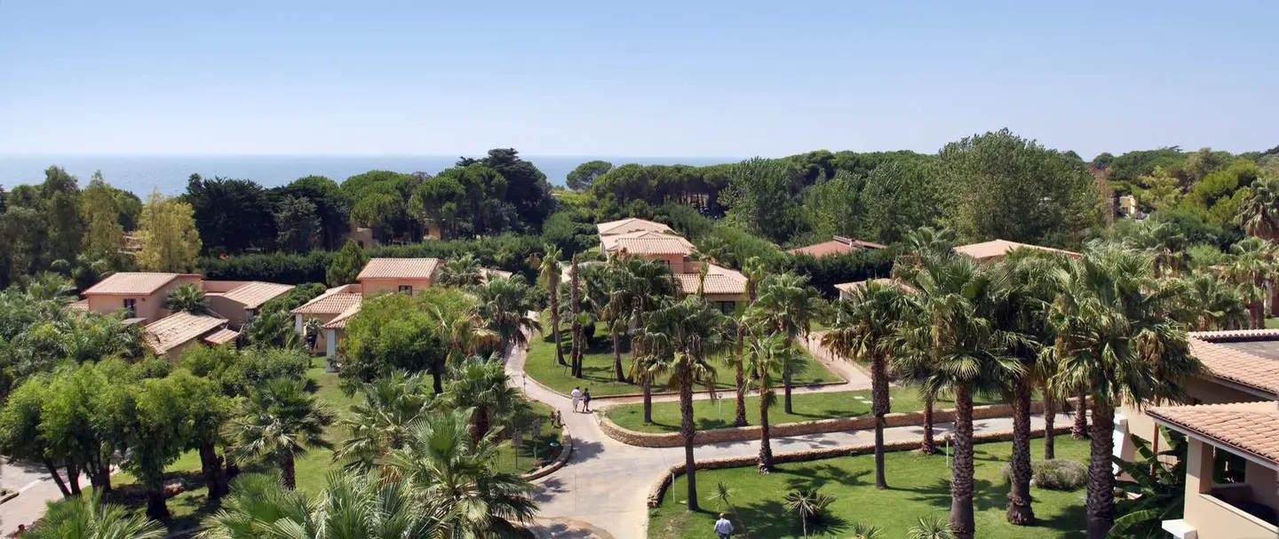 TH Le Castella Baia degli Dei Village Garten