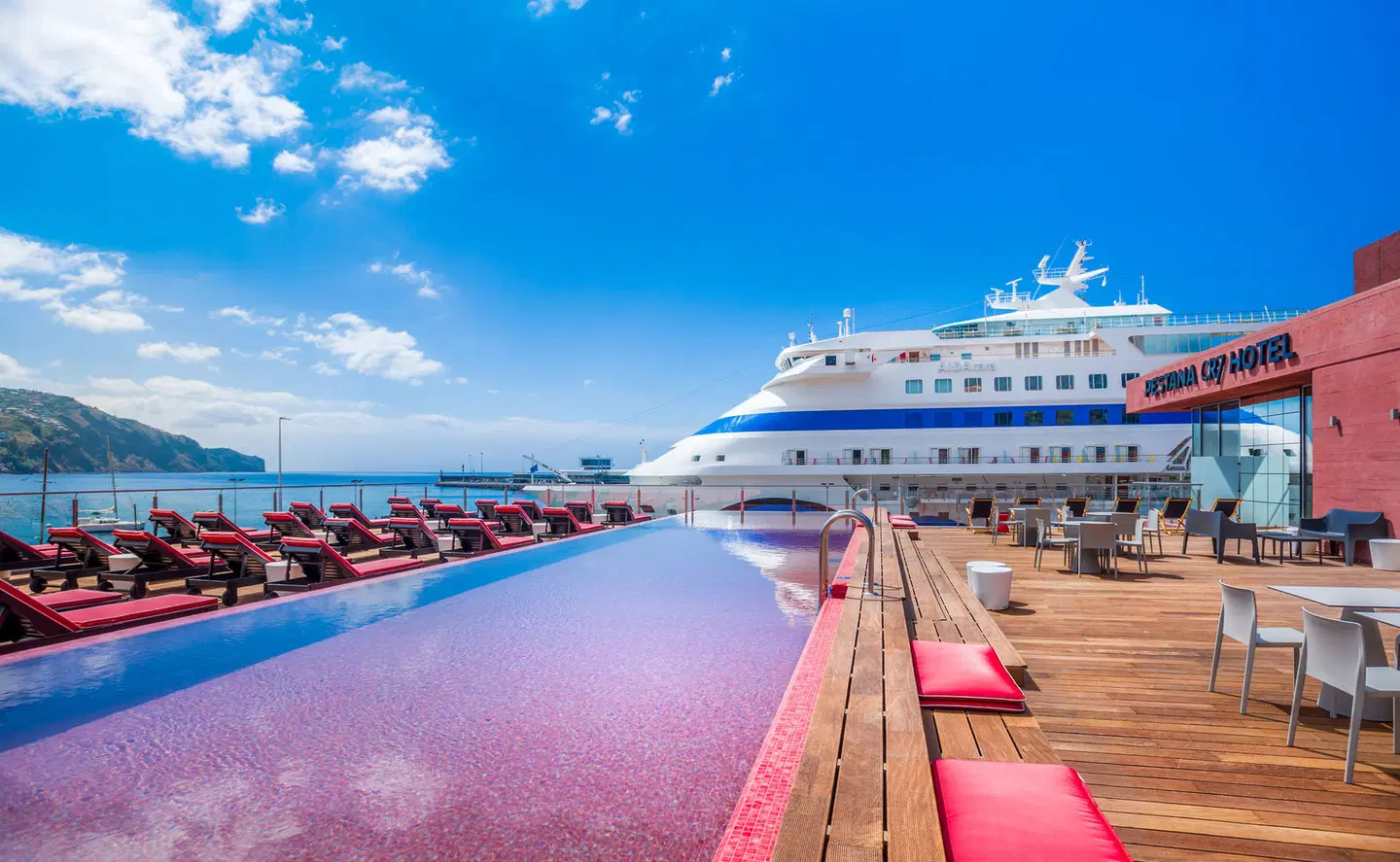 Pestana CR7 Funchal OUTDOOR_POOL