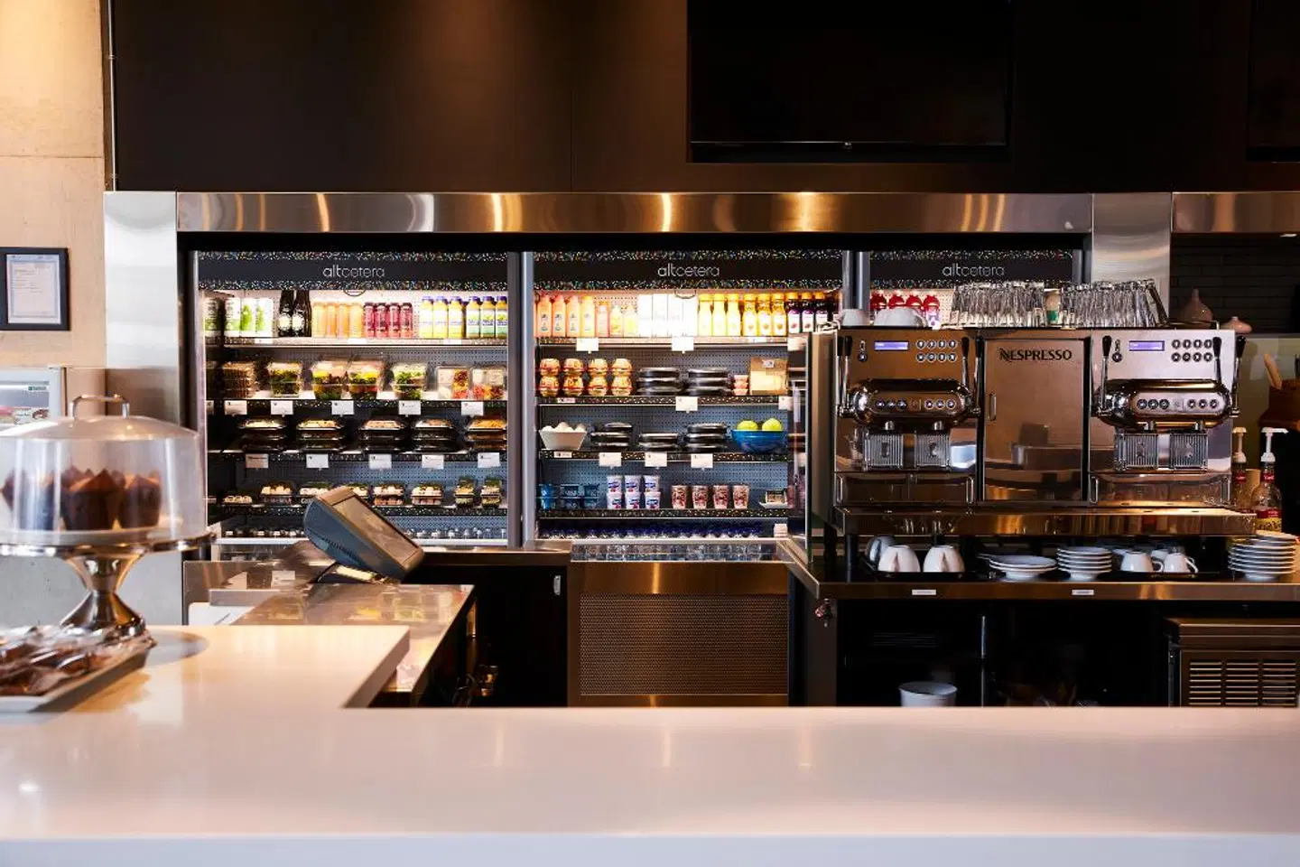 Alt Hotel Toronto Airport Bar