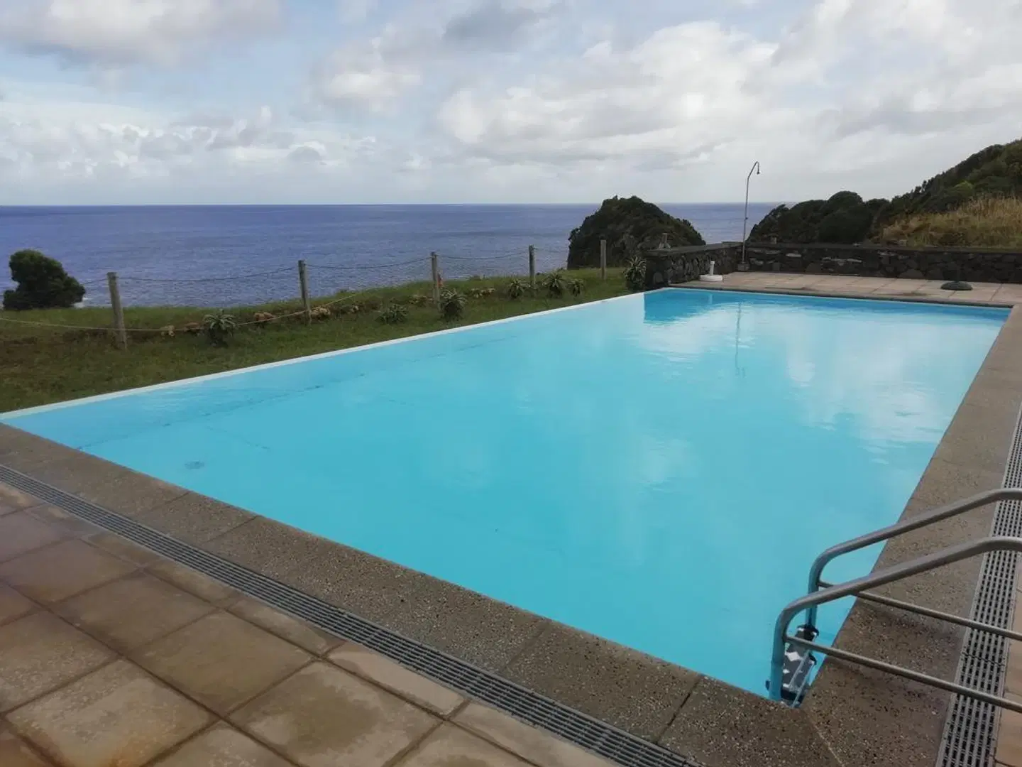 Hotel das Flores OUTDOOR_POOL