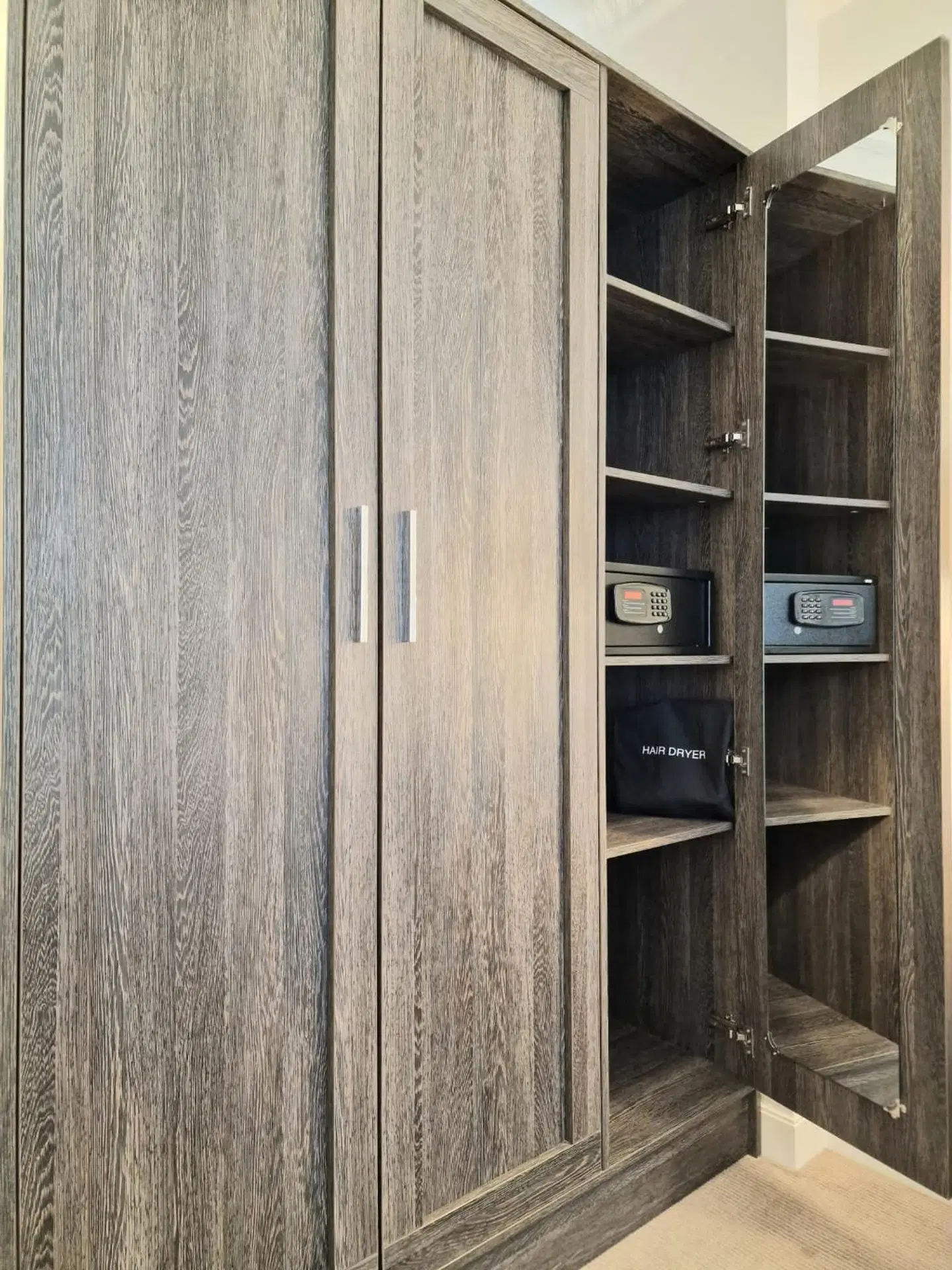 Astor Court ROOM_EXAMPLE