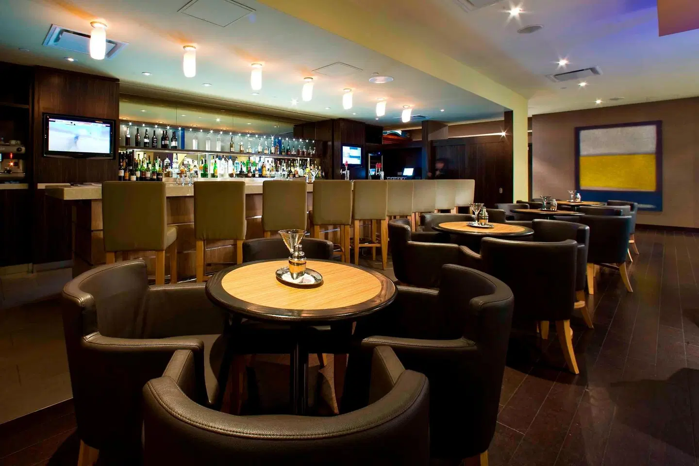 Delta Hotels by Marriott Beausejour Bar
