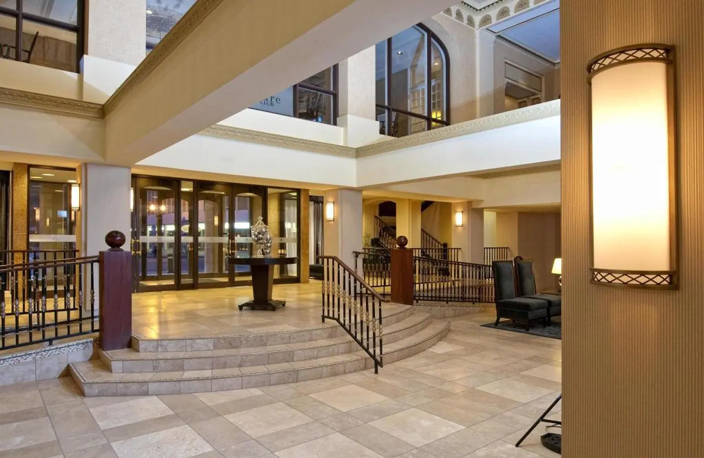 Delta Hotels by Marriott Bessborough LOUNGE_LOBBY