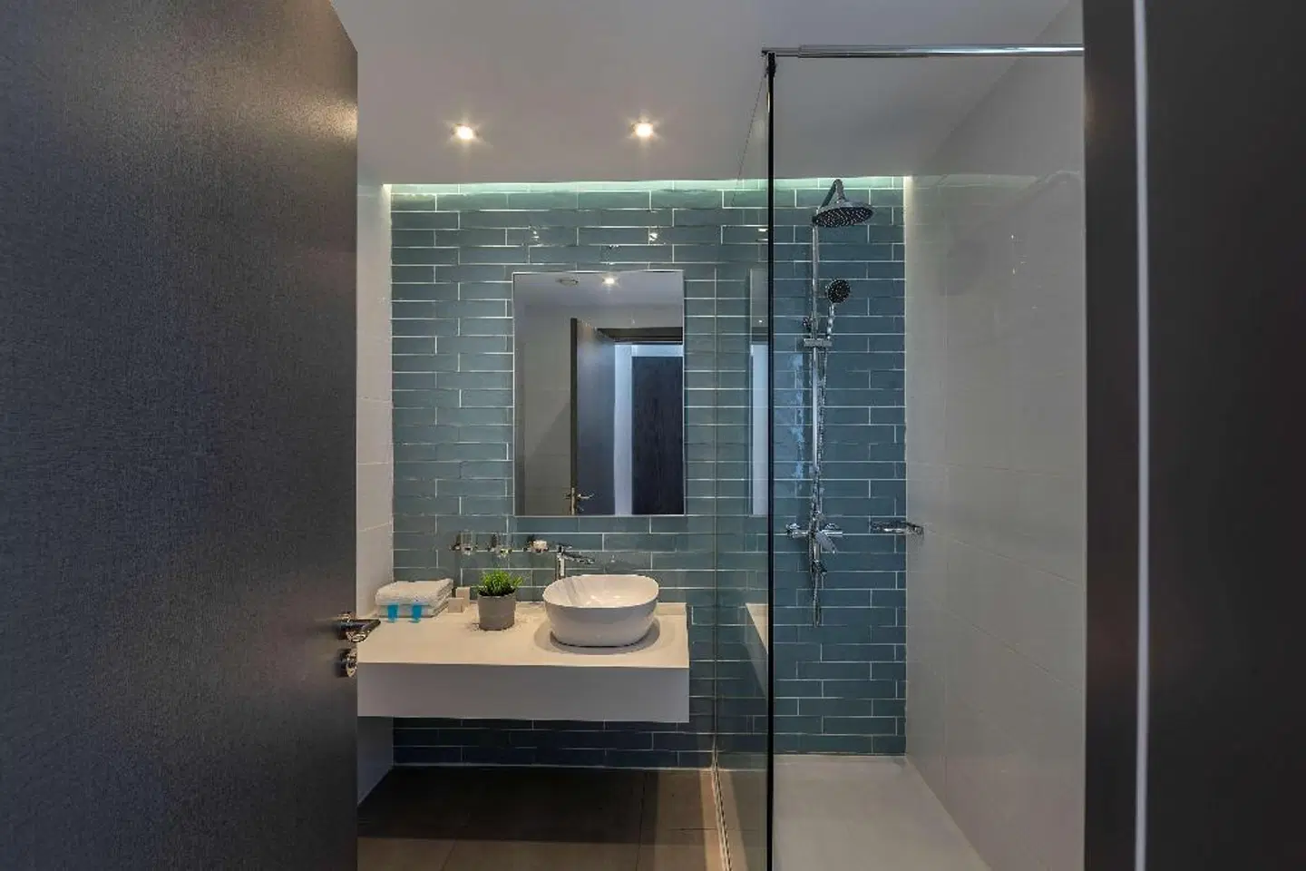 Protaras Plaza Badezimmer