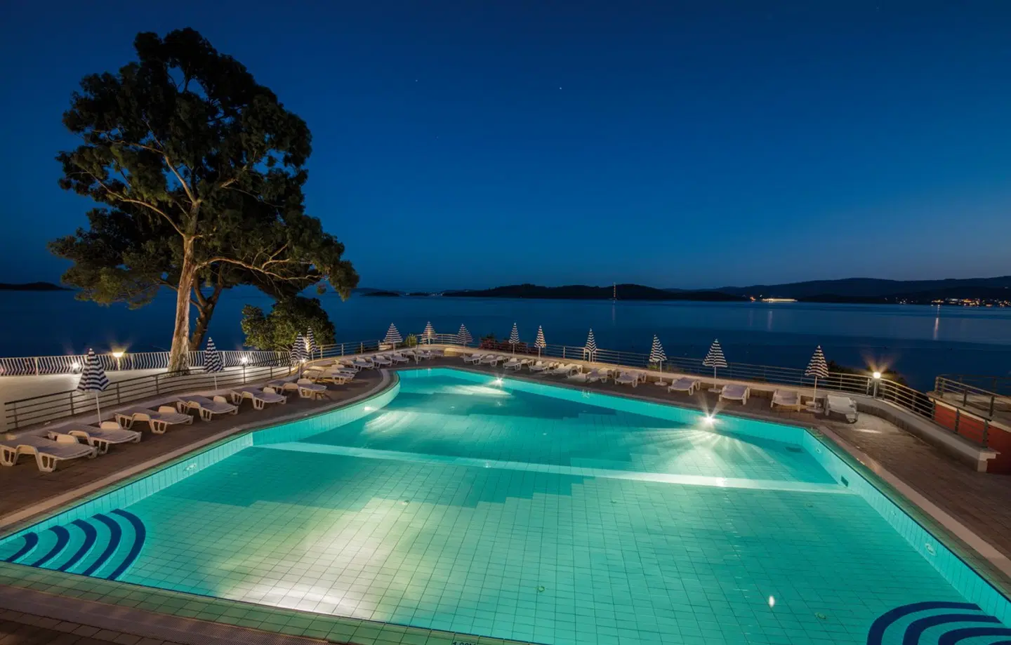 Aminess Bellevue Hotel, Casa Bellevue & Village OUTDOOR_POOL