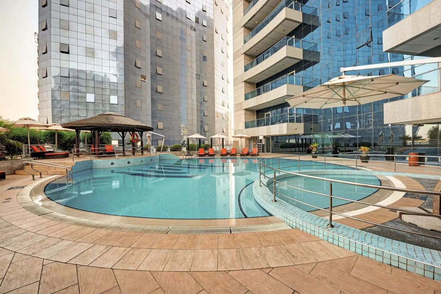 Copthorne Hotel Dubai OUTDOOR_POOL