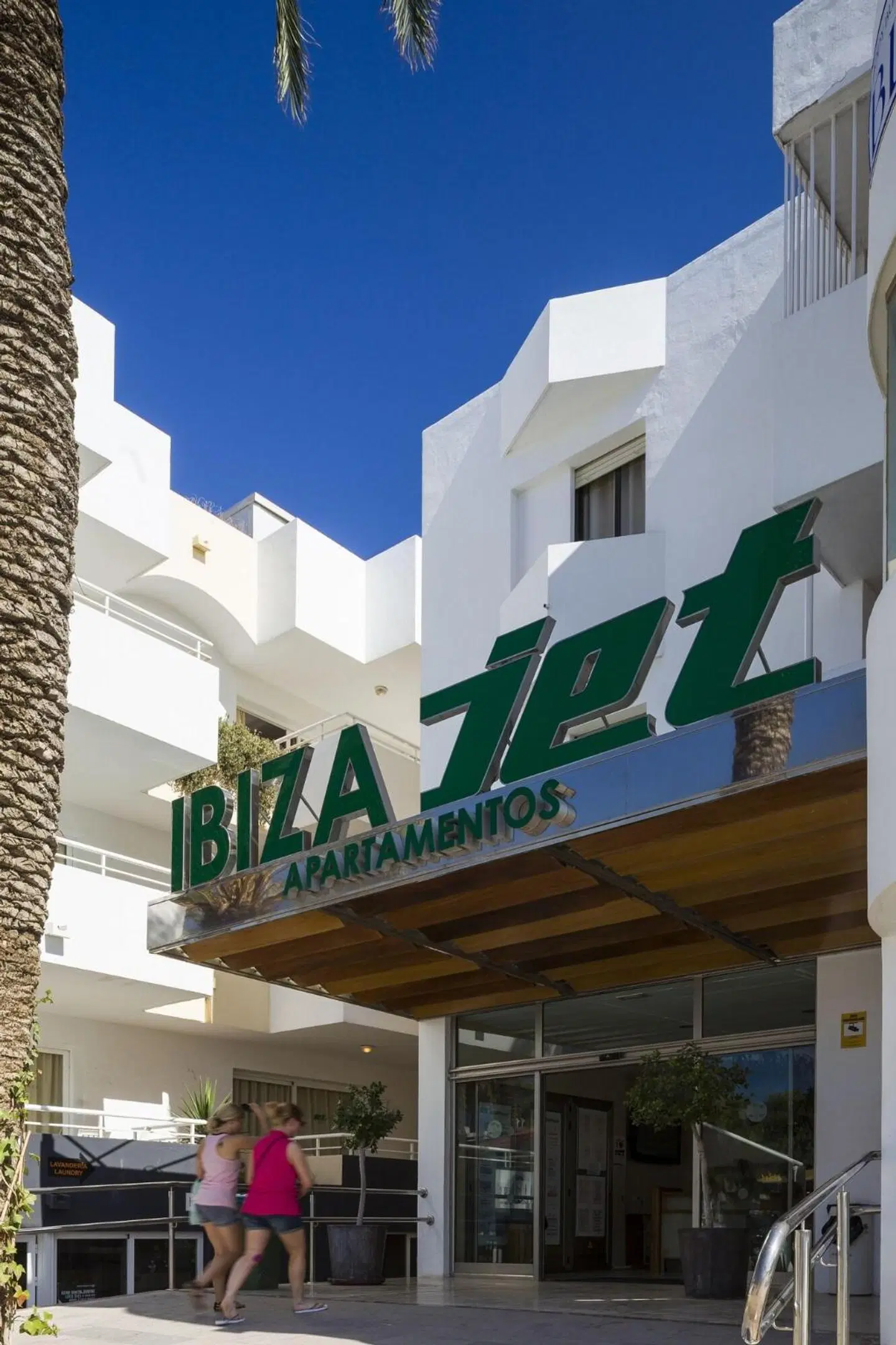 Ibiza Jet EXTERIOR