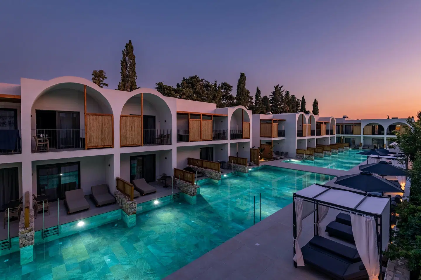 Sunny Days Hotel OUTDOOR_POOL