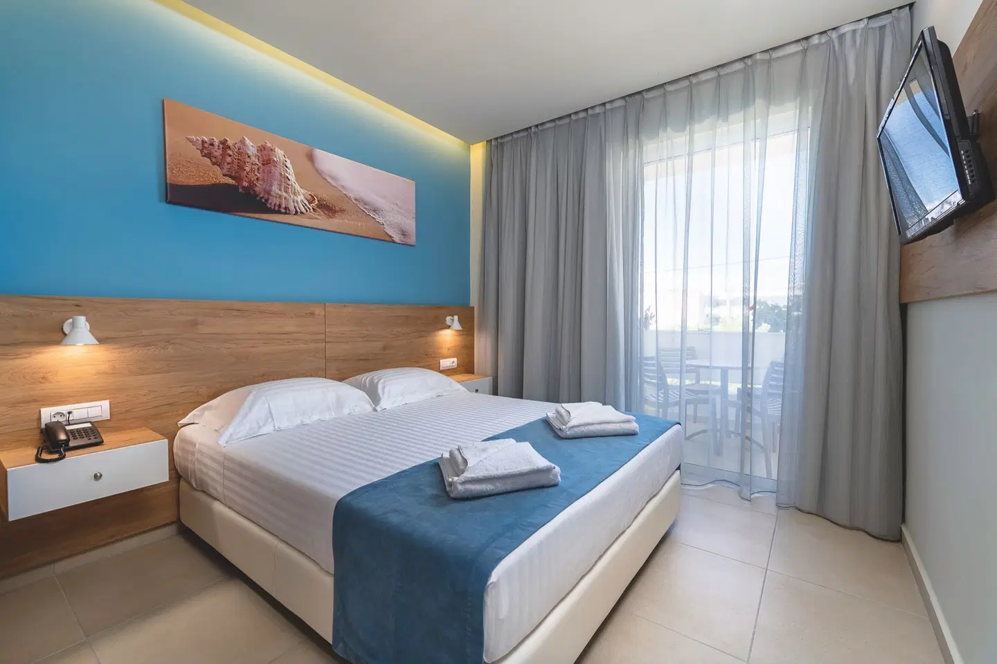 Sunny Days Hotel ROOM_EXAMPLE