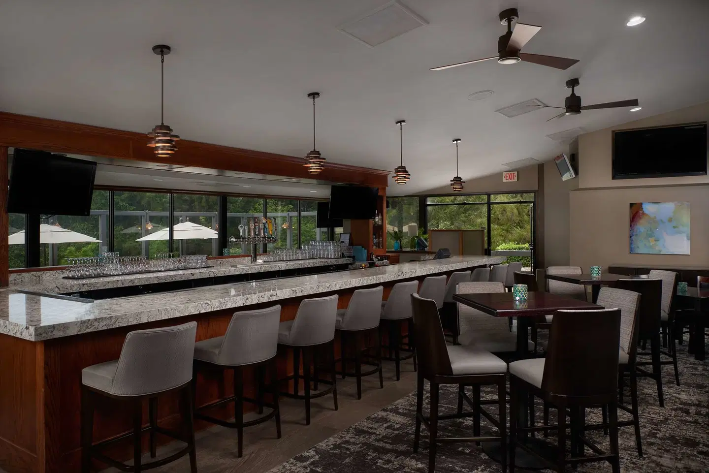 Best Western Agate Beach Inn Bar