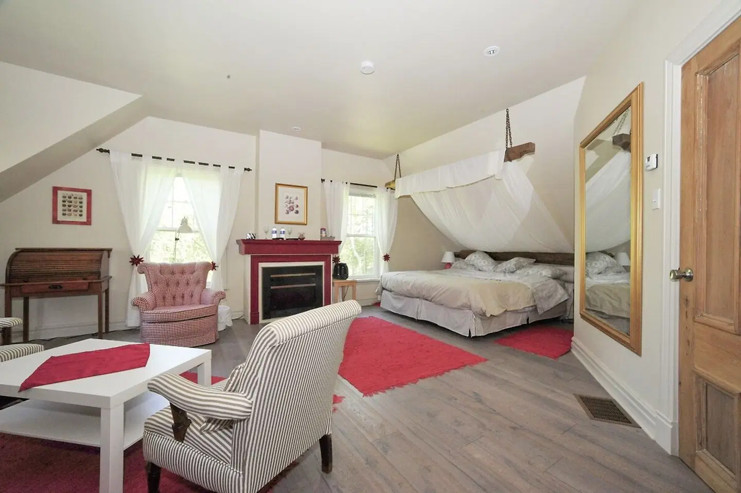 Little Shemogue Inn ROOM_EXAMPLE