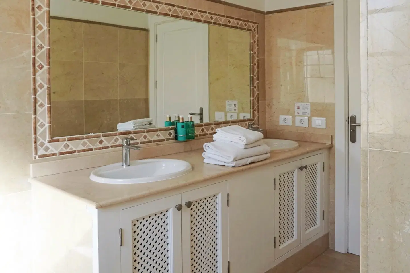 Villas Alondra BATHROOM