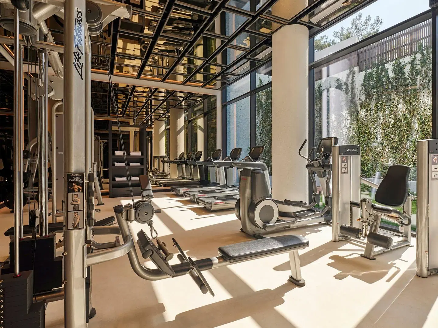 Caja by Maxx Royal SPORTS_AND_LEISURE