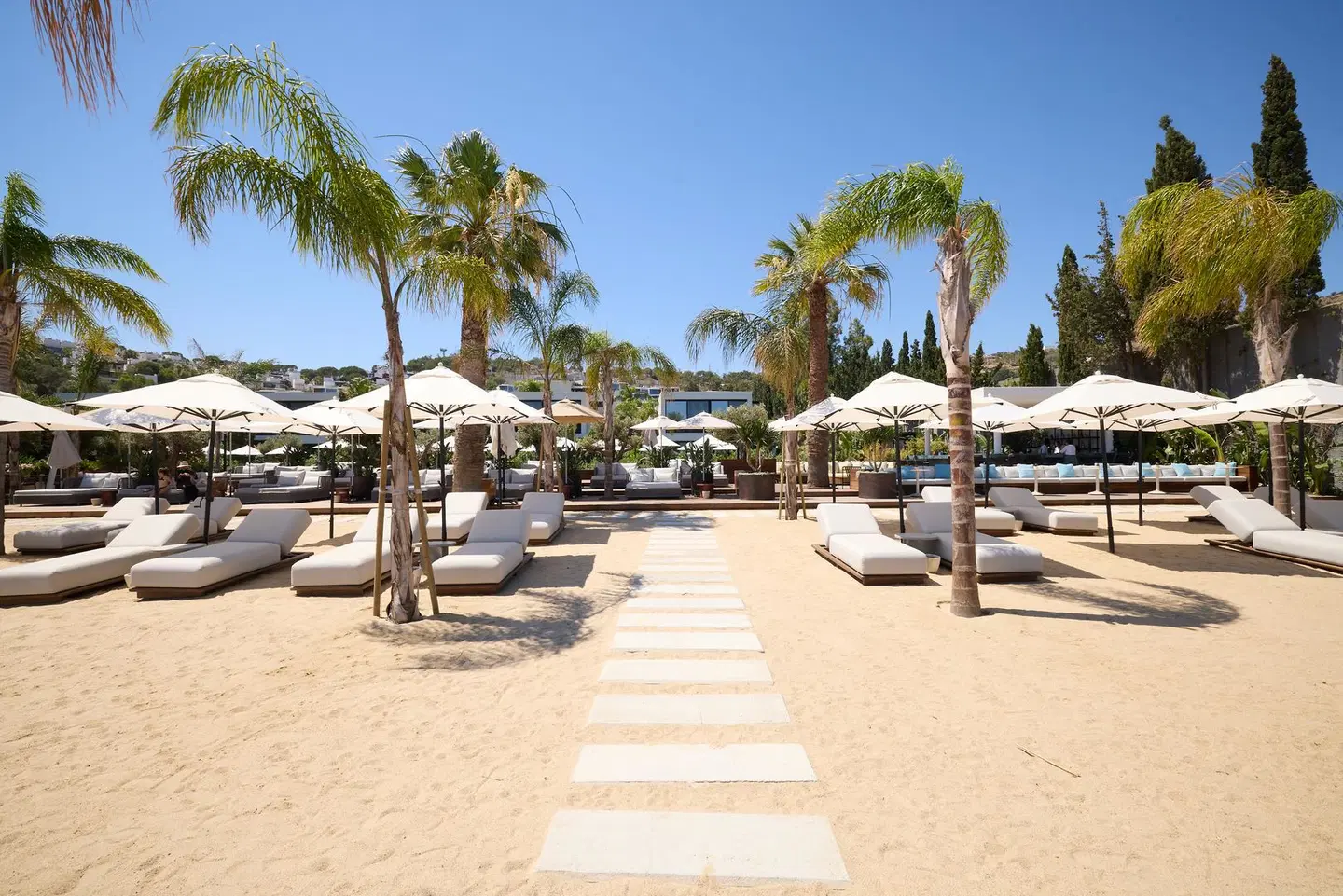 Caja by Maxx Royal BEACH