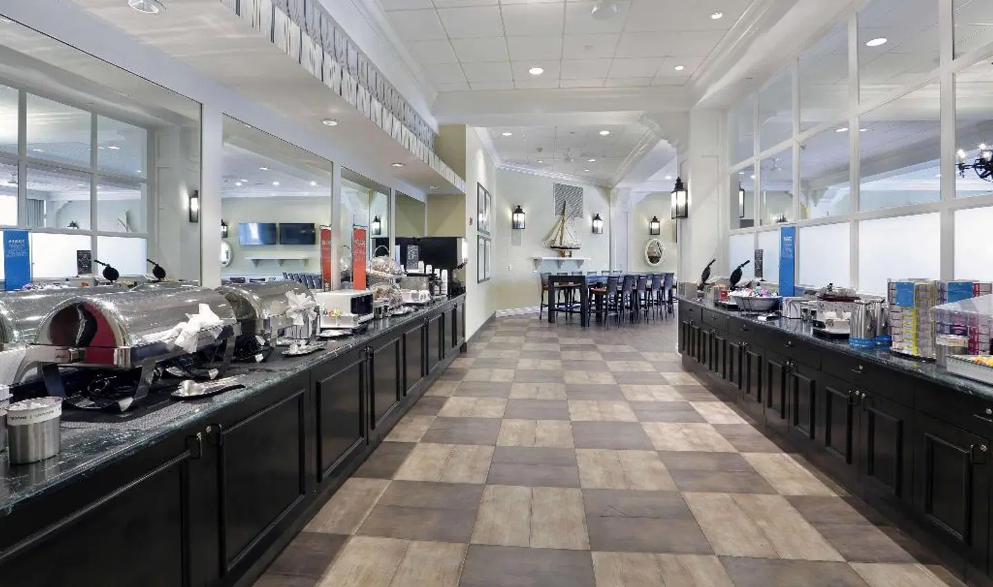 Hampton Inn Boston/Natick Bar