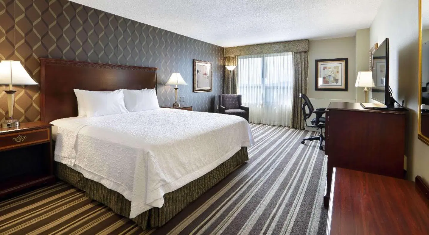 Hampton Inn Boston/Natick ROOM_EXAMPLE