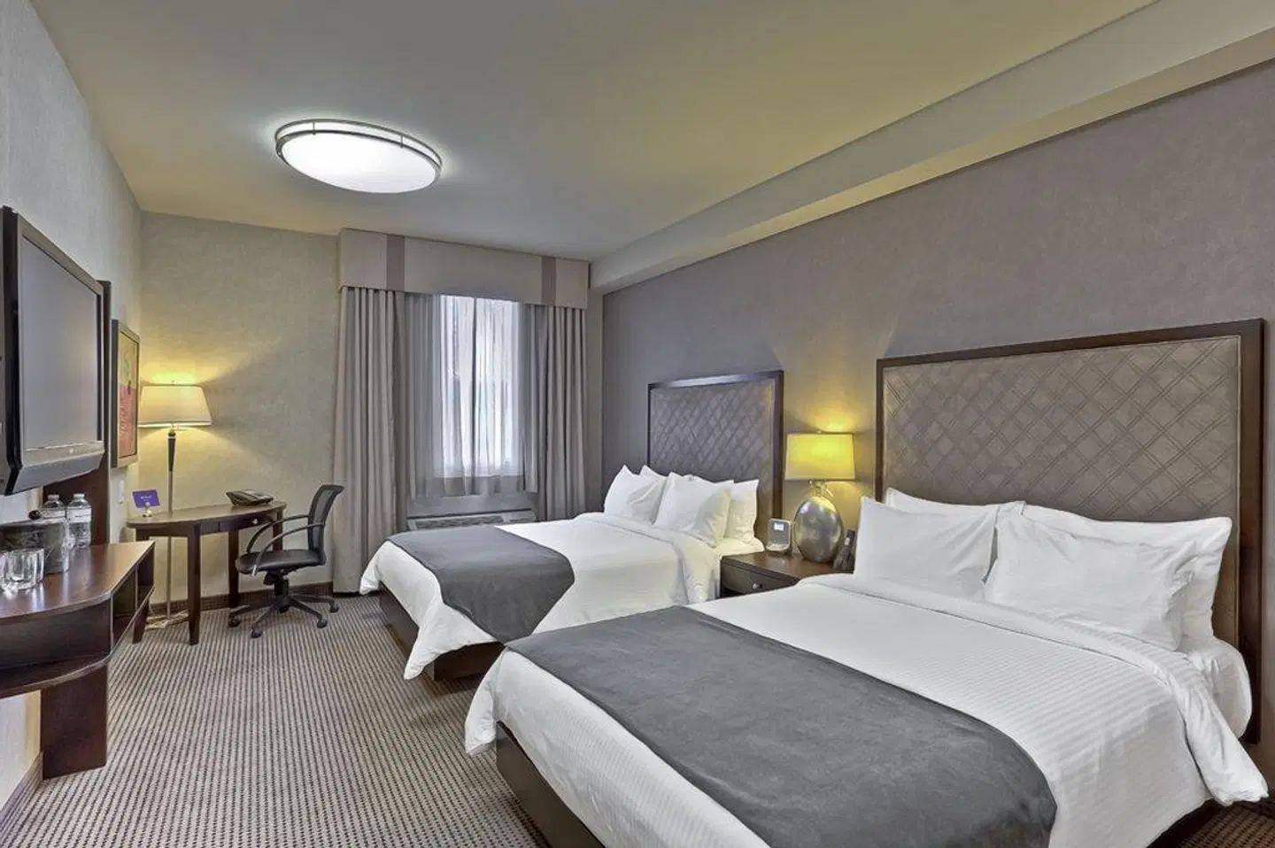 Acclaim Hotel Calgary Airport ROOM_EXAMPLE