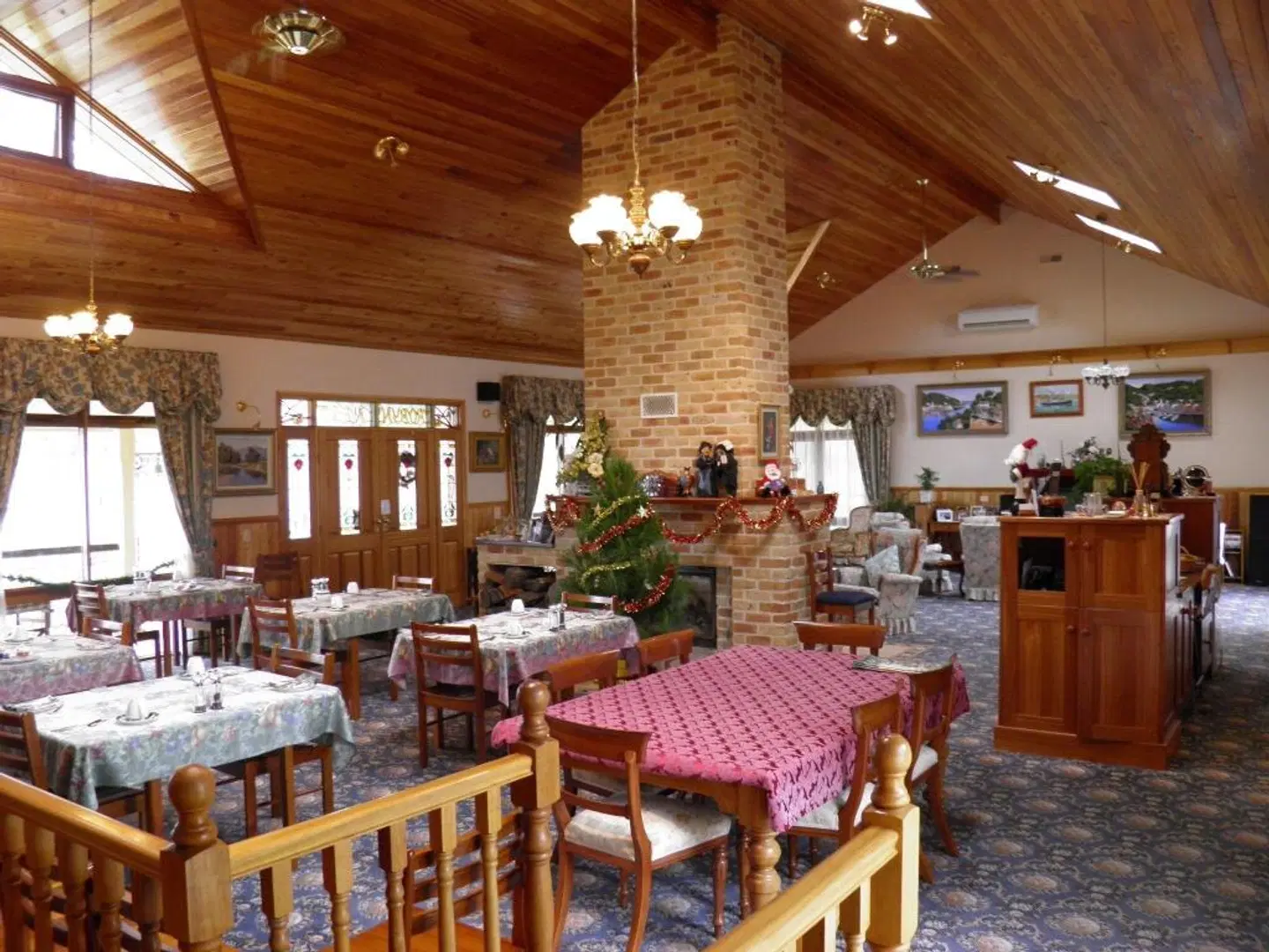 Robyns Nest Restaurant