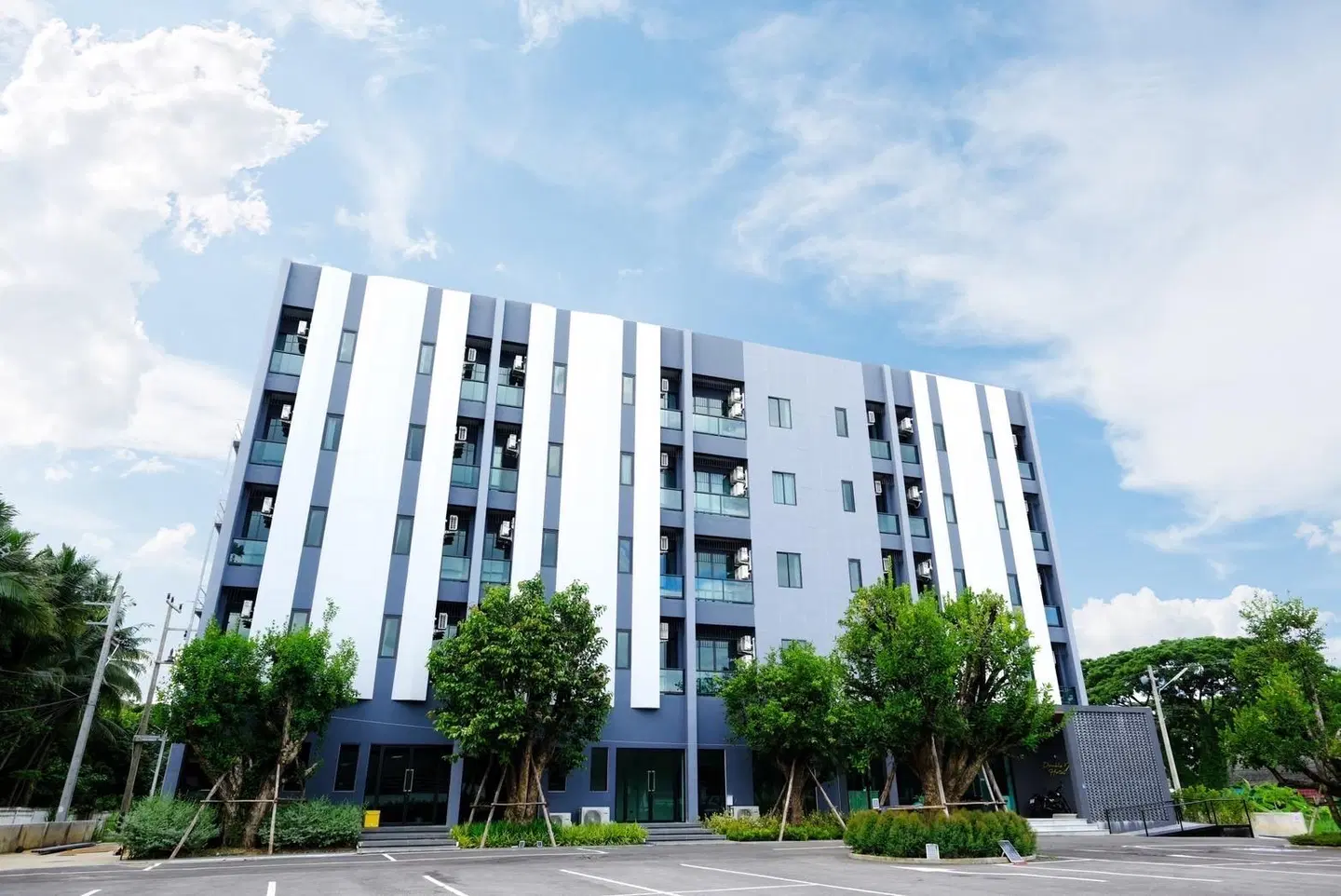 Double J Hotel EXTERIOR