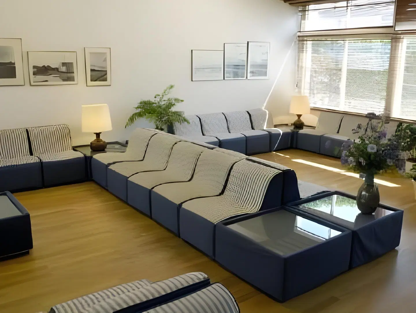 Mistral LOUNGE_LOBBY