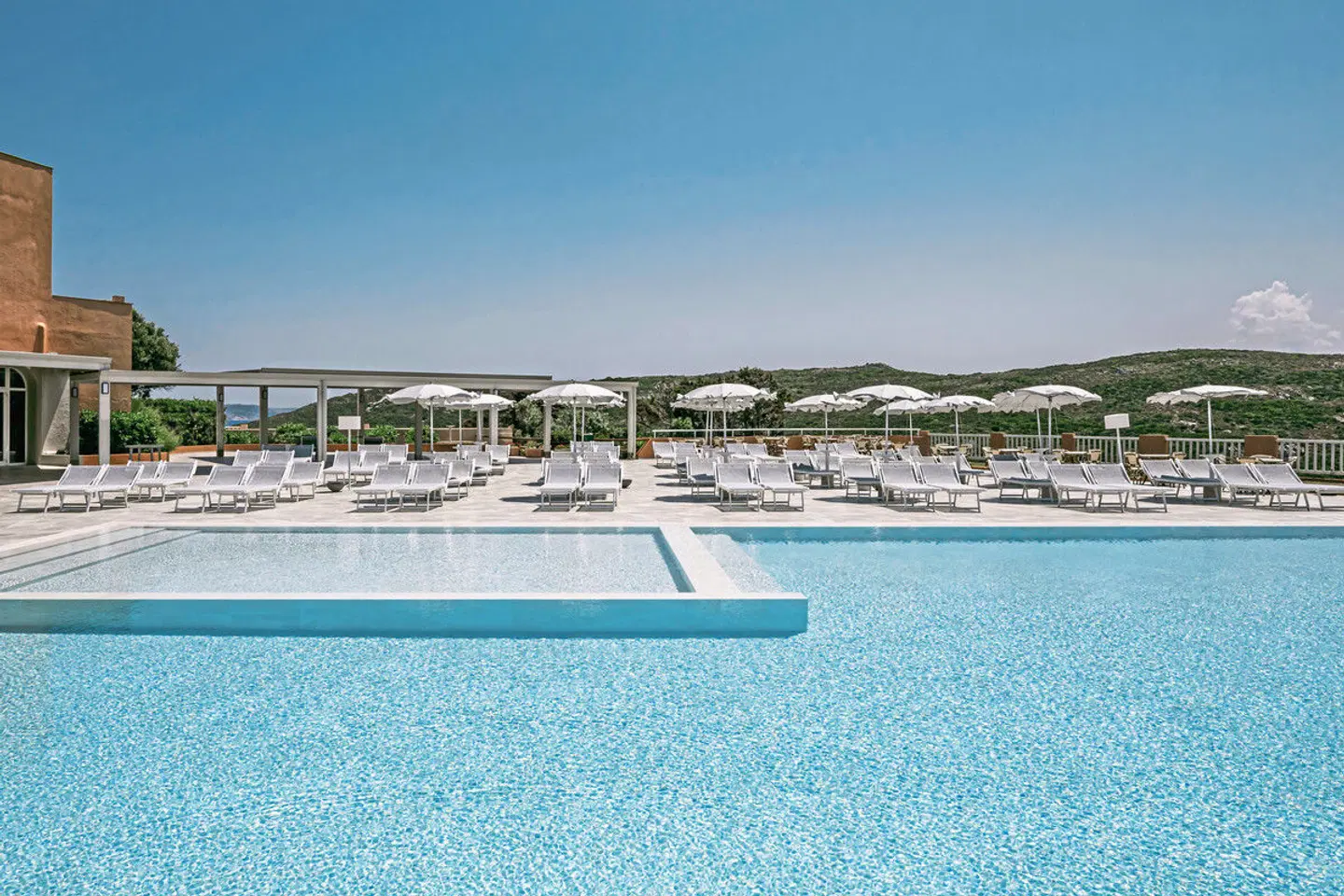 Mangia's Sardinia Resort OUTDOOR_POOL