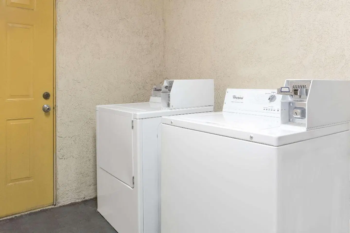 Days Inn by Wyndham Kingman West Badezimmer