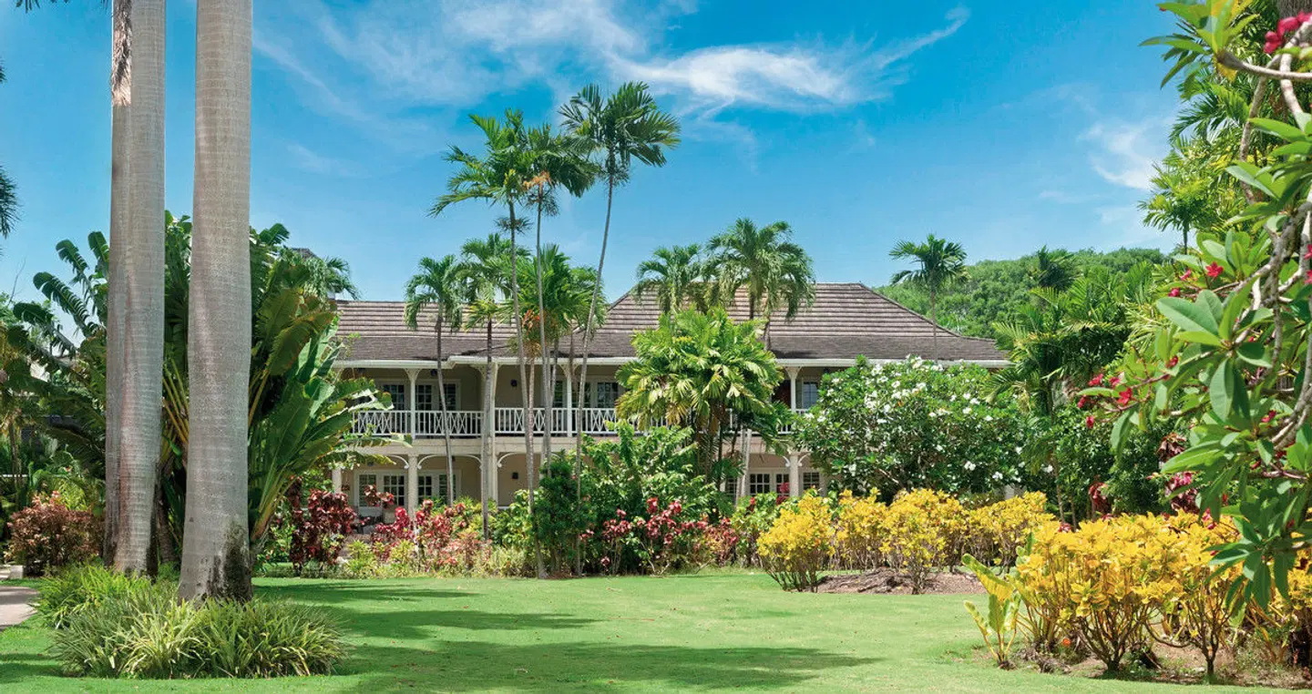 Coral Reef Club EXTERIOR