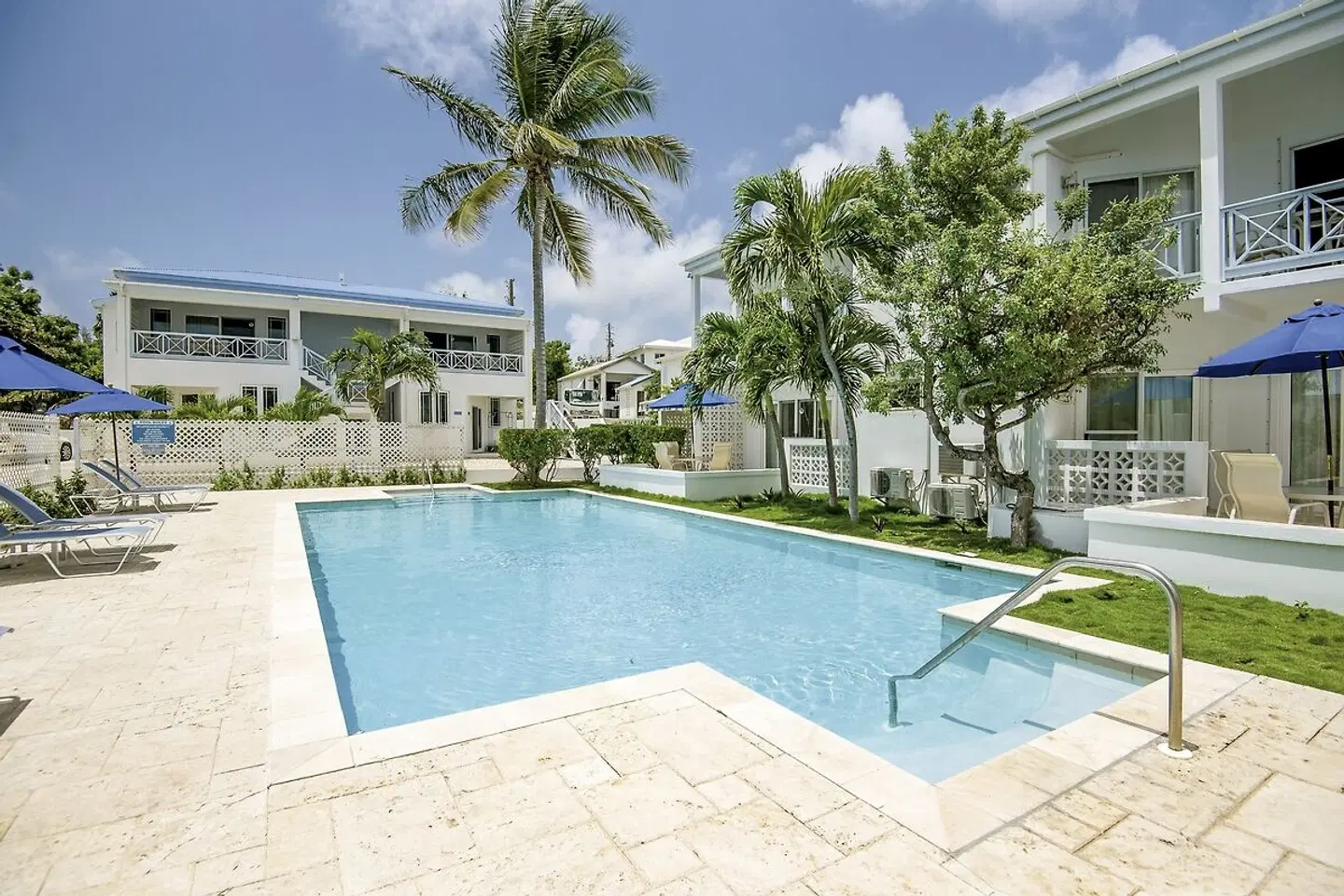 Shoal Bay Villas OUTDOOR_POOL