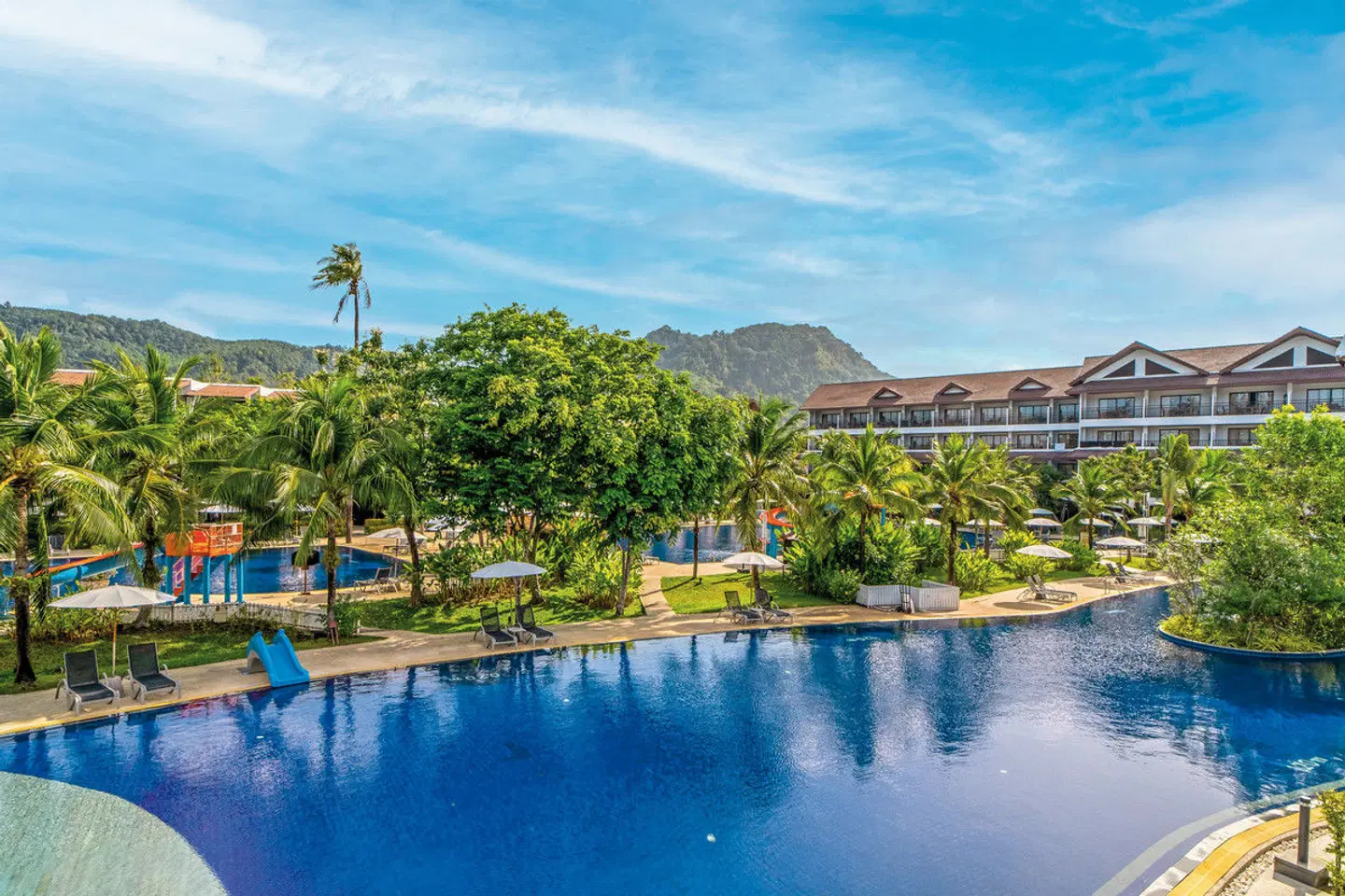 Sunwing Kamala Beach OUTDOOR_POOL