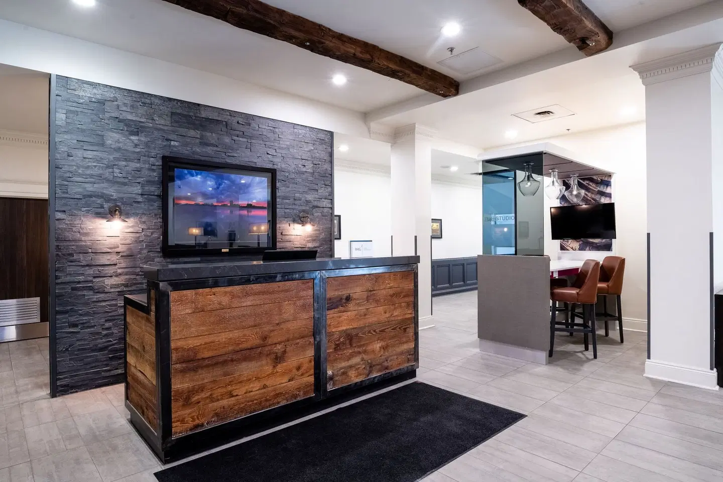 Crowne Plaza Hotel Moncton Downtown by IHG LOUNGE_LOBBY