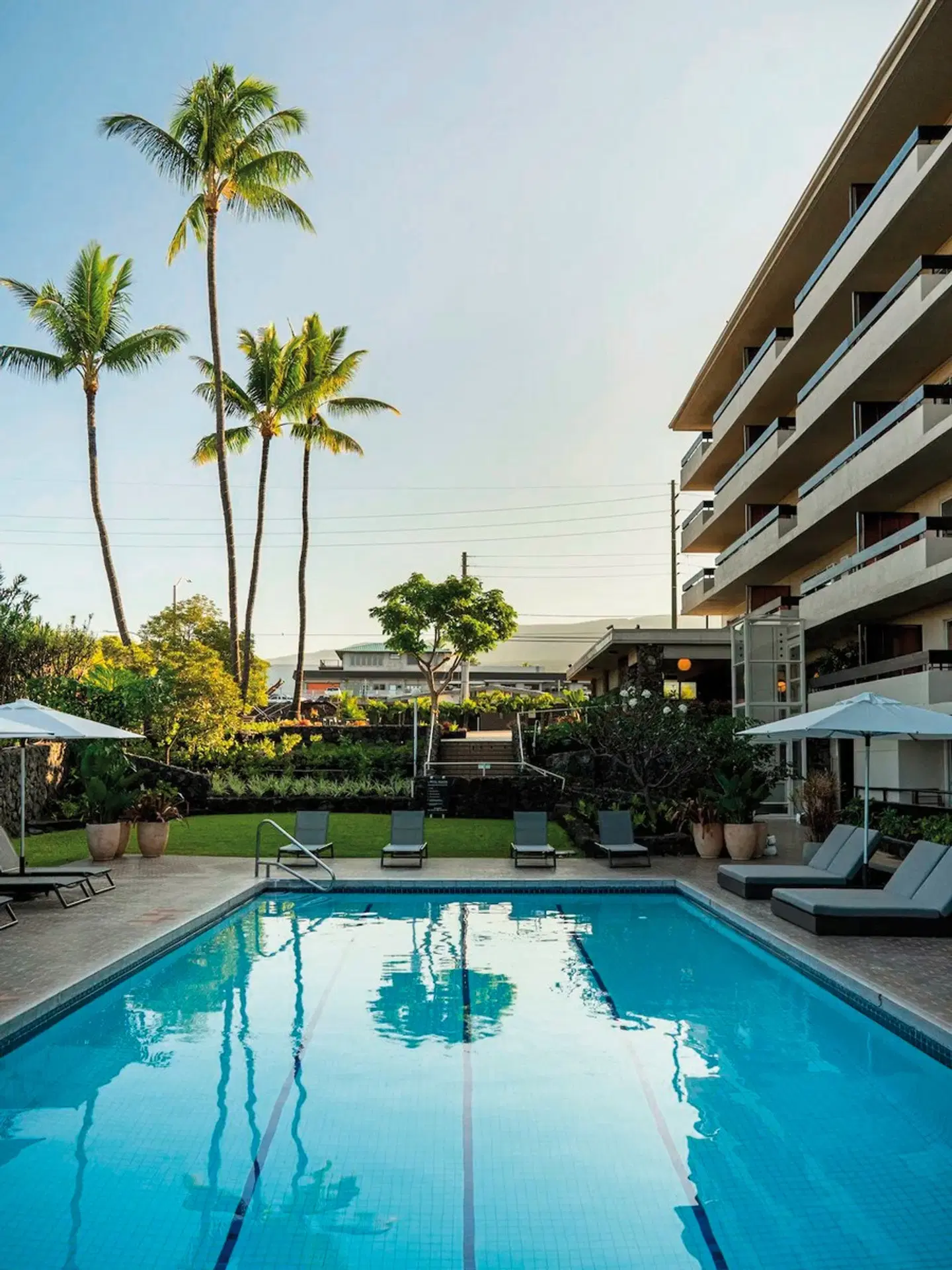 Pacific 19 Kona OUTDOOR_POOL
