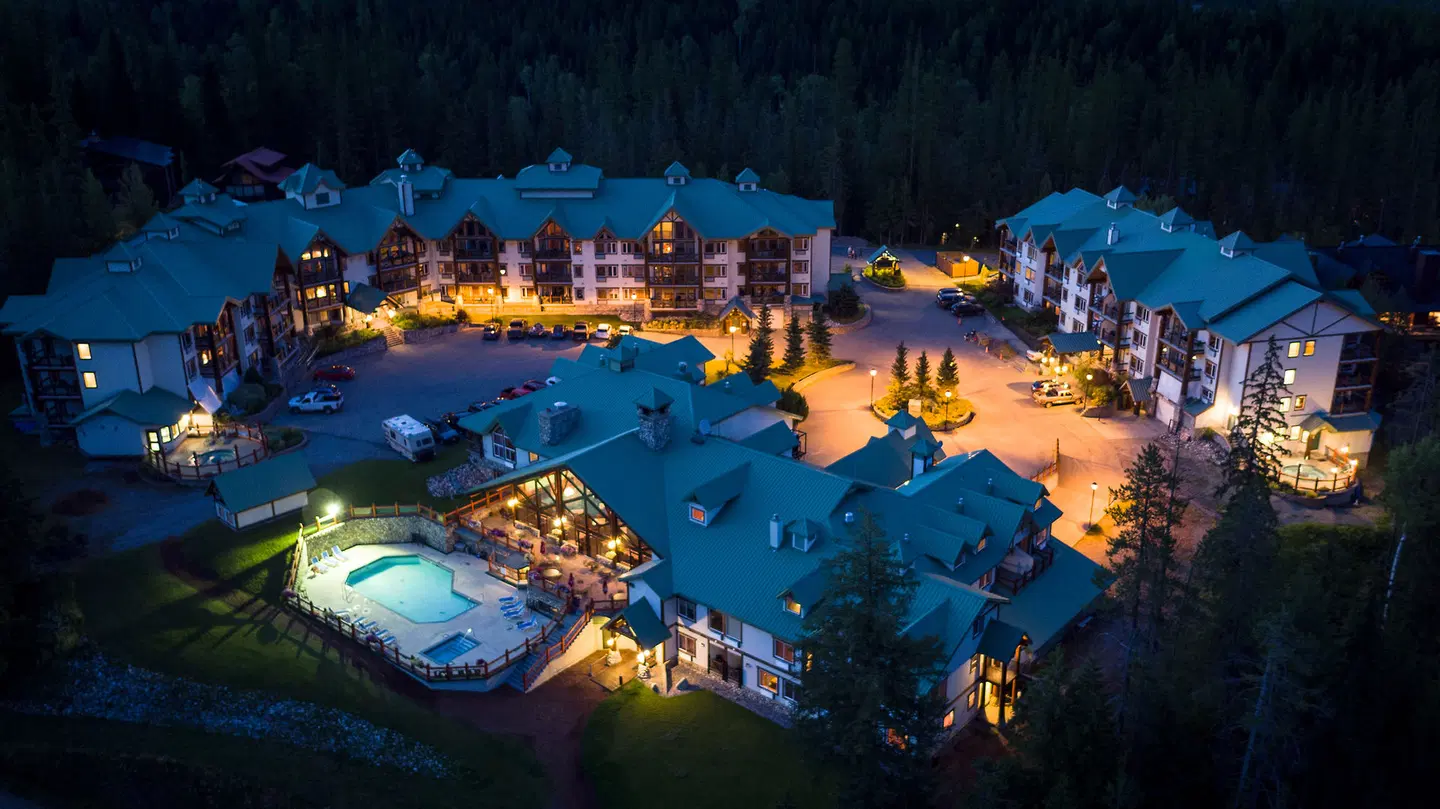 Lizard Creek Lodge OUTDOOR_POOL