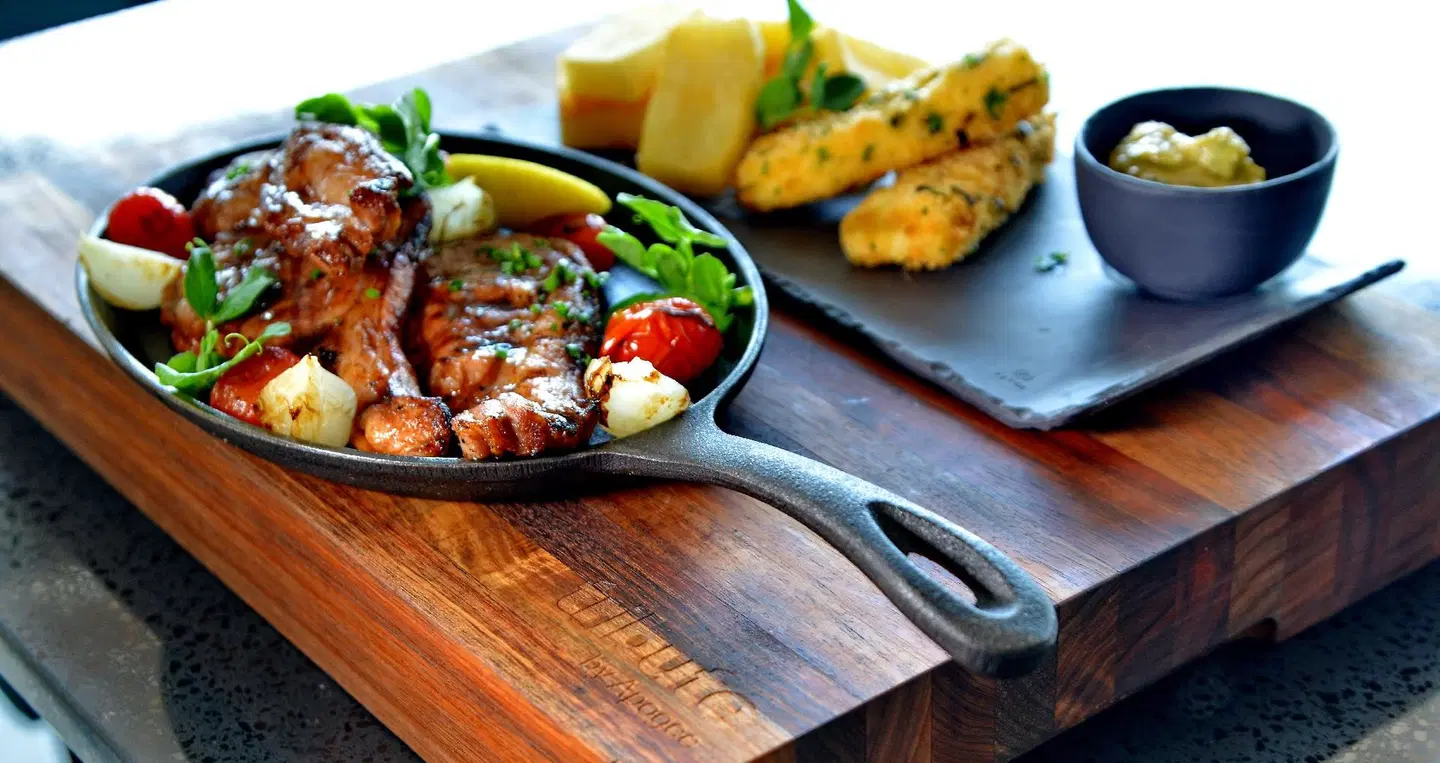 Apogee Boutique Hotel and Spa Restaurant