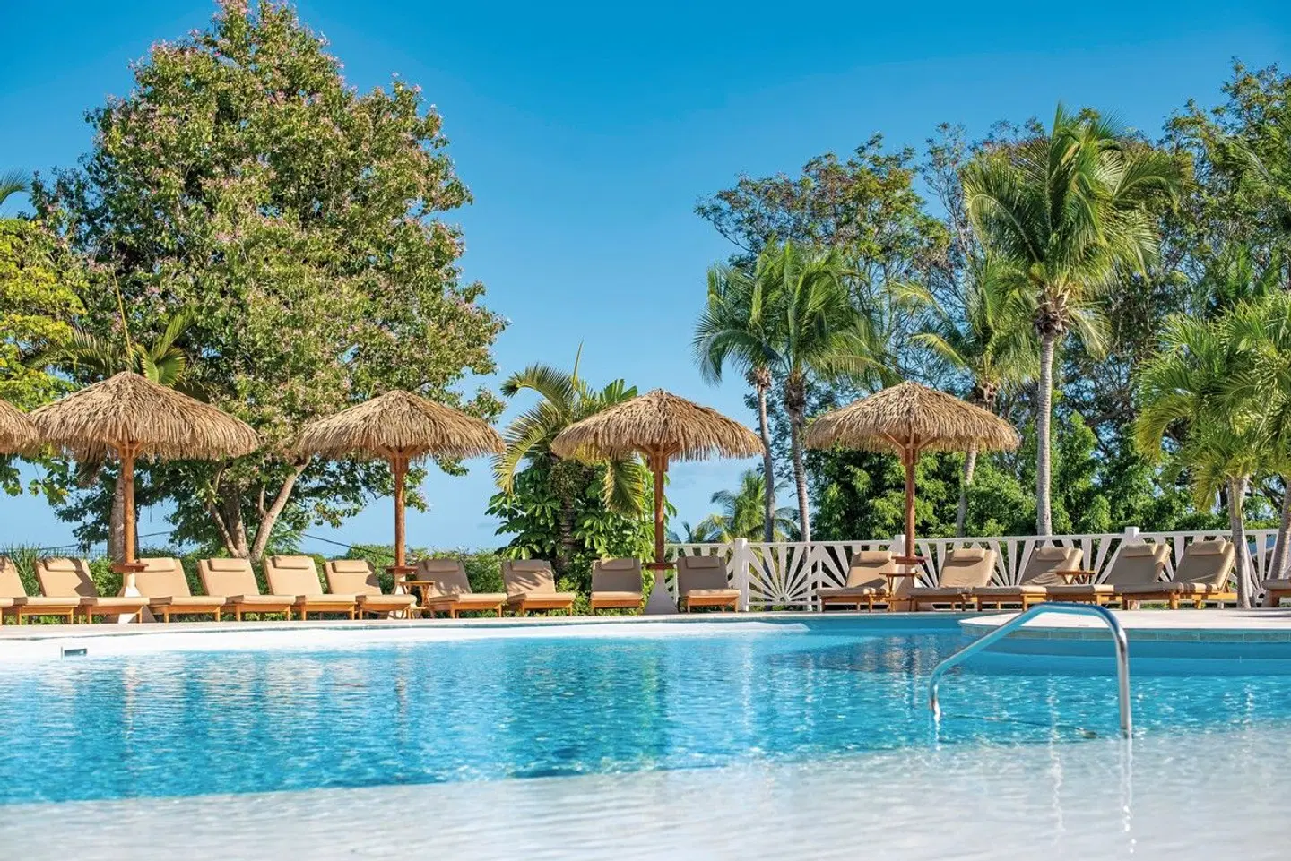 Le Relais du Moulin OUTDOOR_POOL