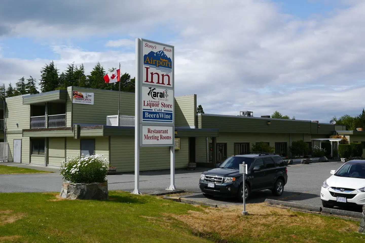 Airport Inn EXTERIOR
