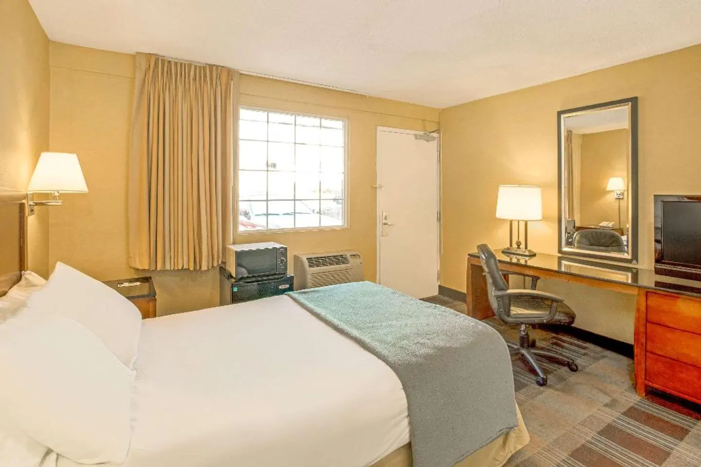 Travelodge by Wyndham Silver Spring ROOM_EXAMPLE