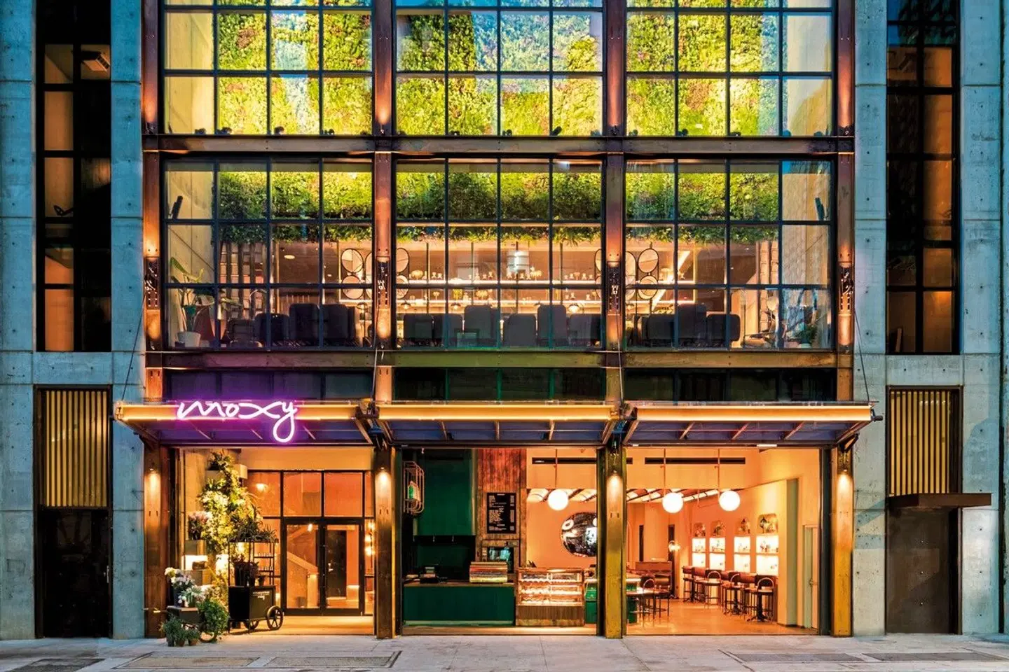 Moxy Chelsea EXTERIOR
