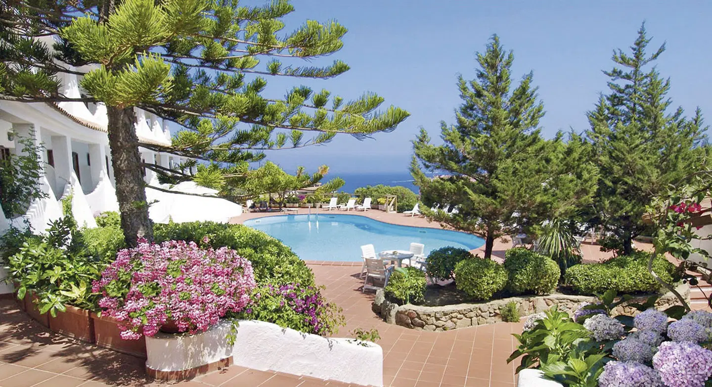 Hotel Punta Est OUTDOOR_POOL