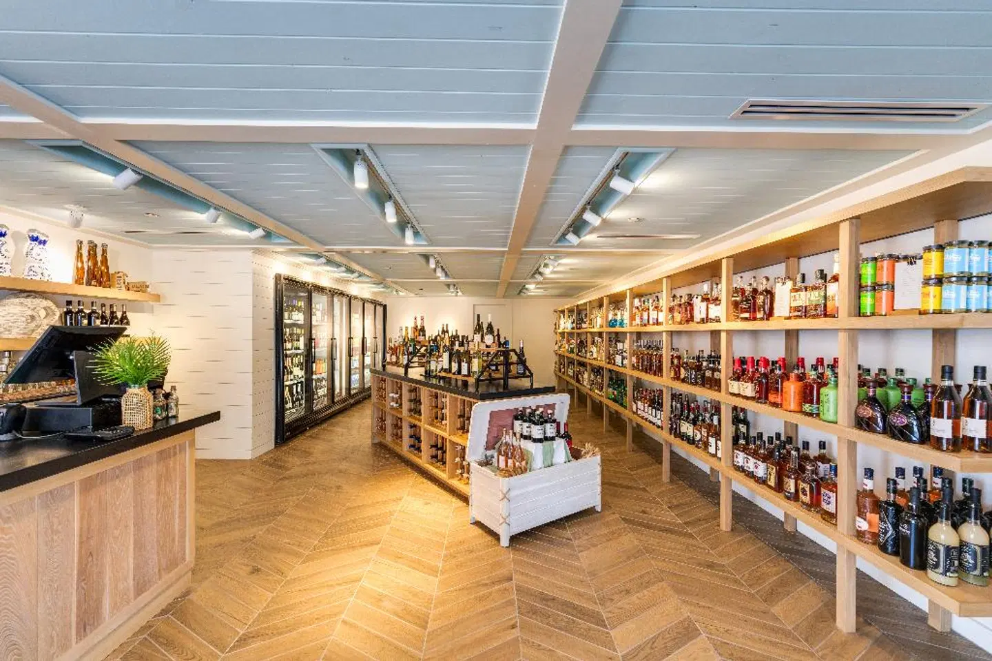 South Seas Island Resort Bar