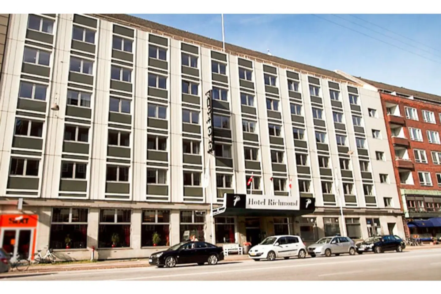 Richmond Hotel EXTERIOR