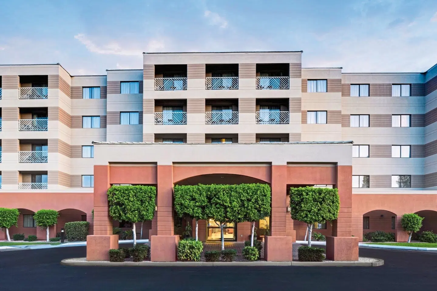 Courtyard by Marriott Scottsdale Old Town EXTERIOR