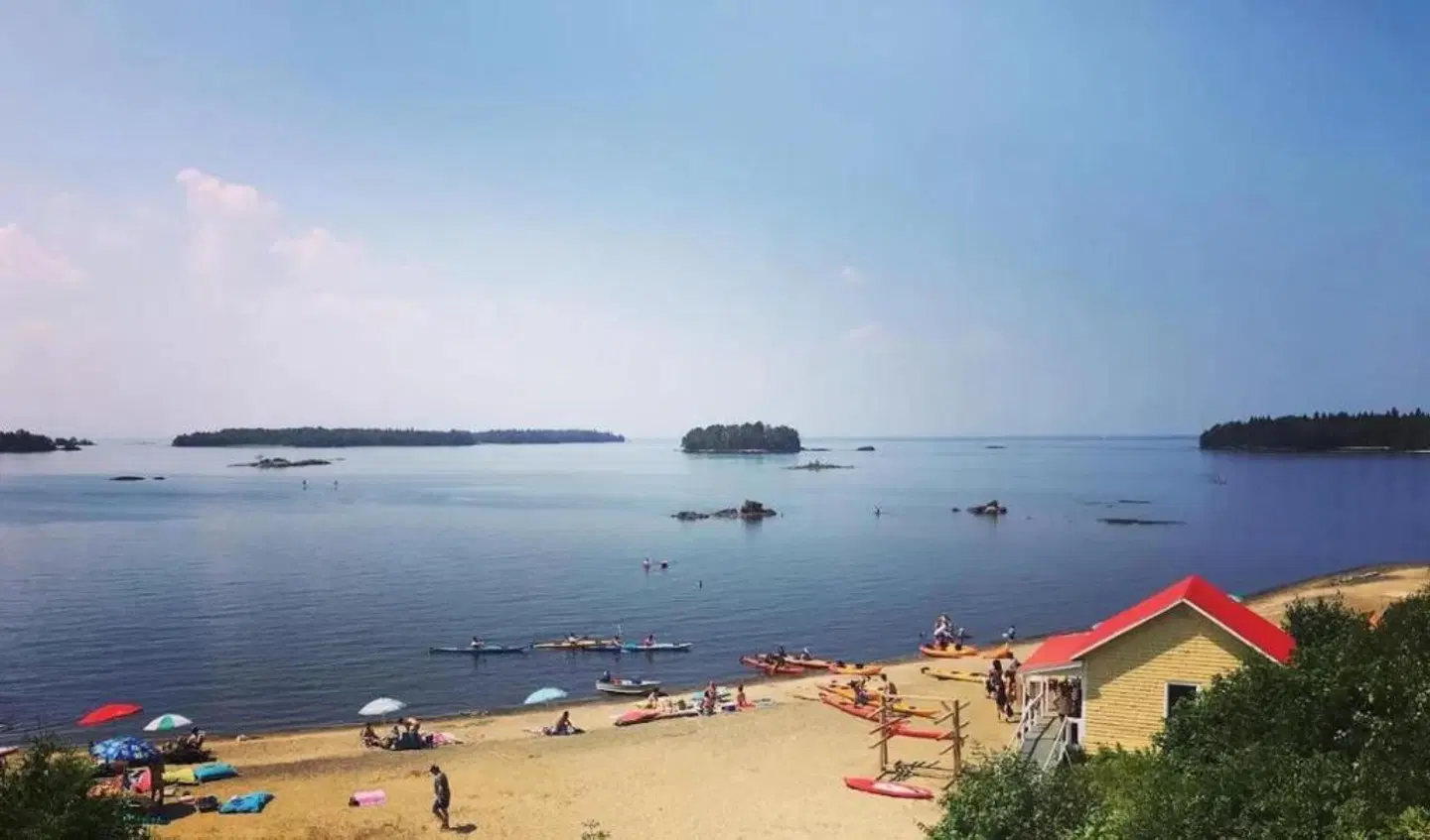Auberge Des Îles Strand
