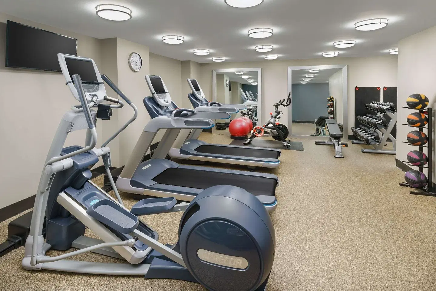 DoubleTree by Hilton Hotel New York City - Chelsea SPORTS_AND_LEISURE